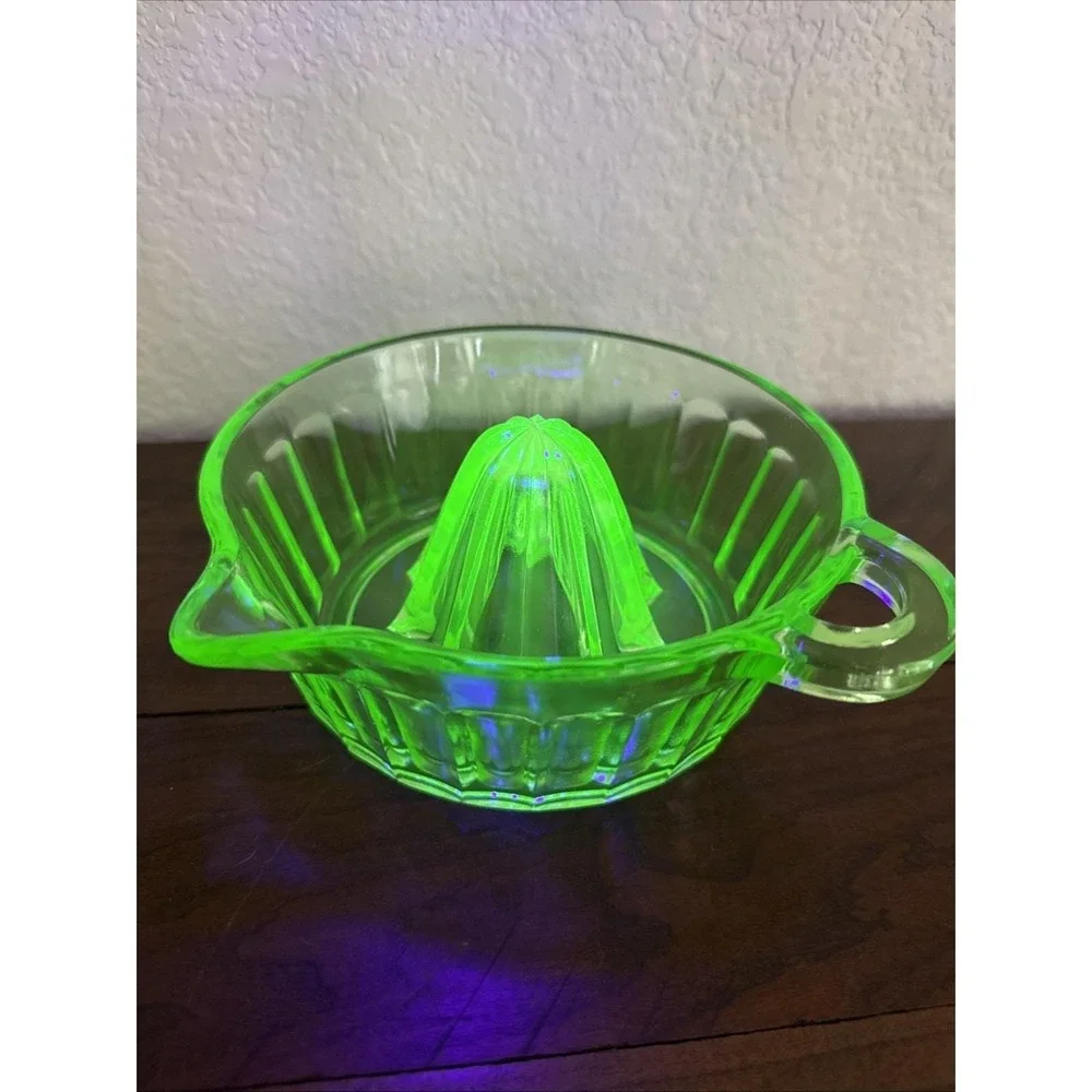 Vintage Uranium Glass Citrus Juicer Reamer Depression Glass Green Glows UV